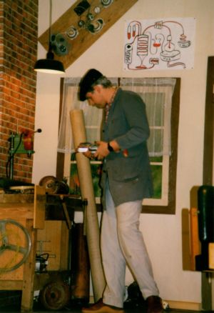 1990 03