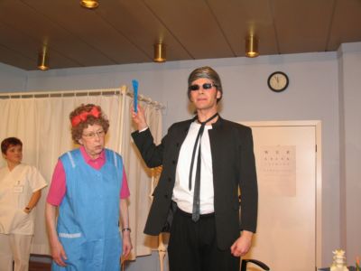 2007 323